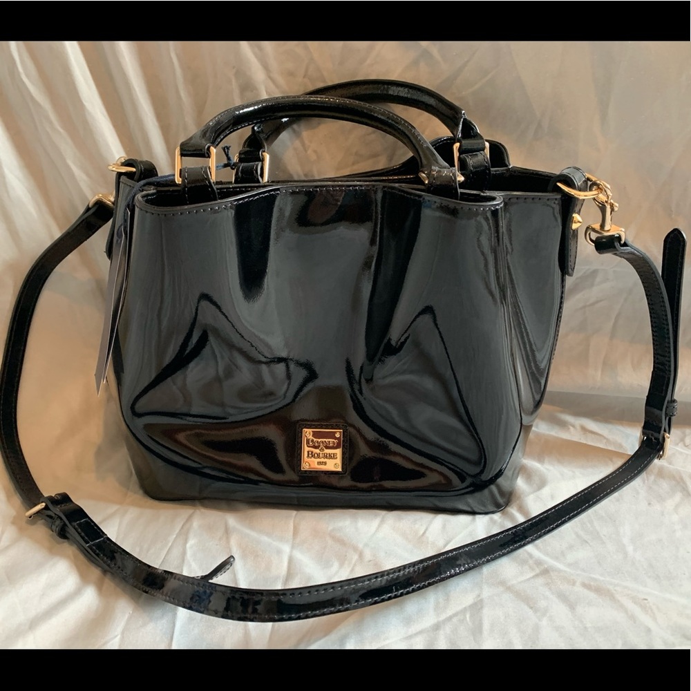 Dooney & Bourke small Brenna
